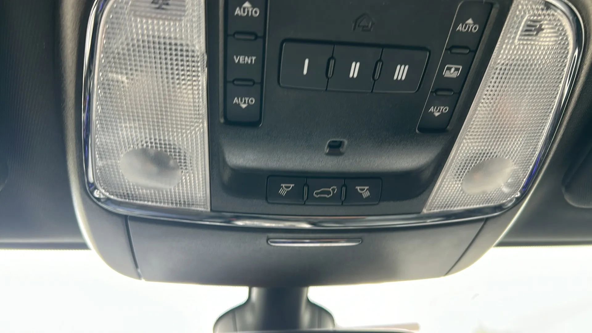 Used 2020 Jeep Grand Cherokee Limited X AWD/4WD image 28
