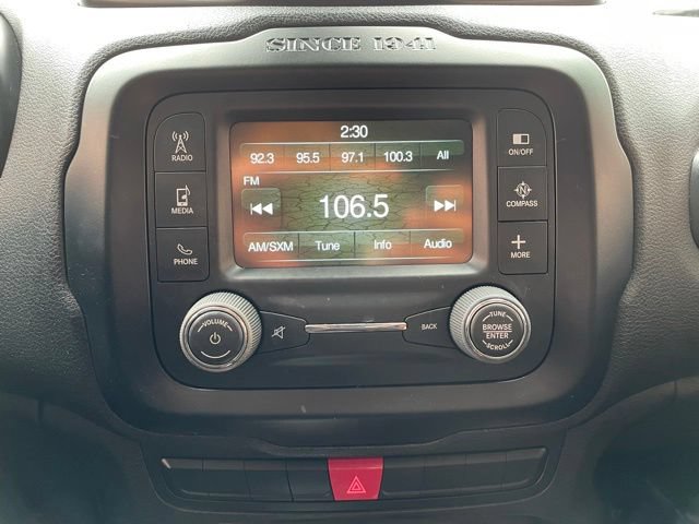 Used 2015 Jeep Renegade Trailhawk AWD/4WD image 19