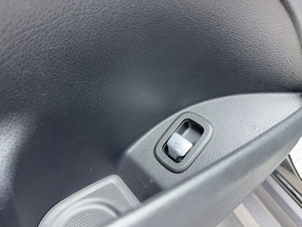 Used 2025 Mercedes-Benz GLC 43 AMG 4MATIC image 58