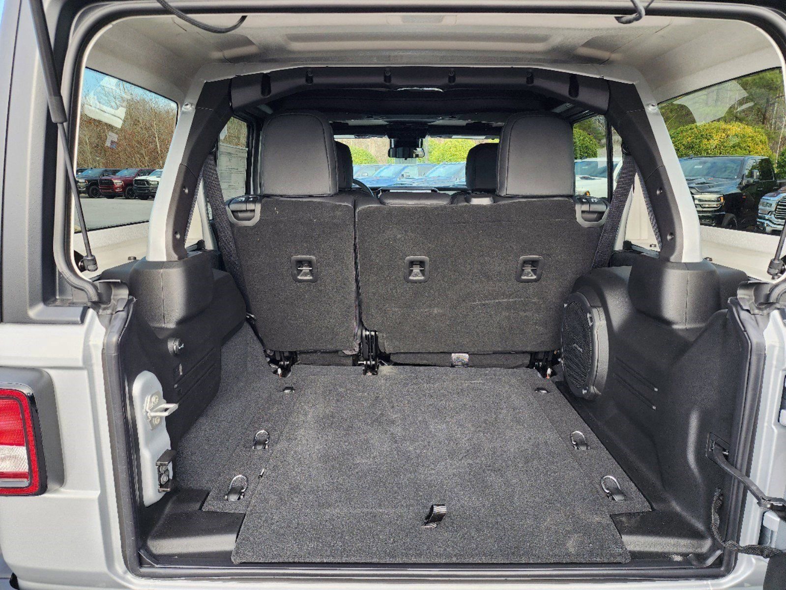 Used 2024 Jeep Wrangler Unlimited Sport image 4