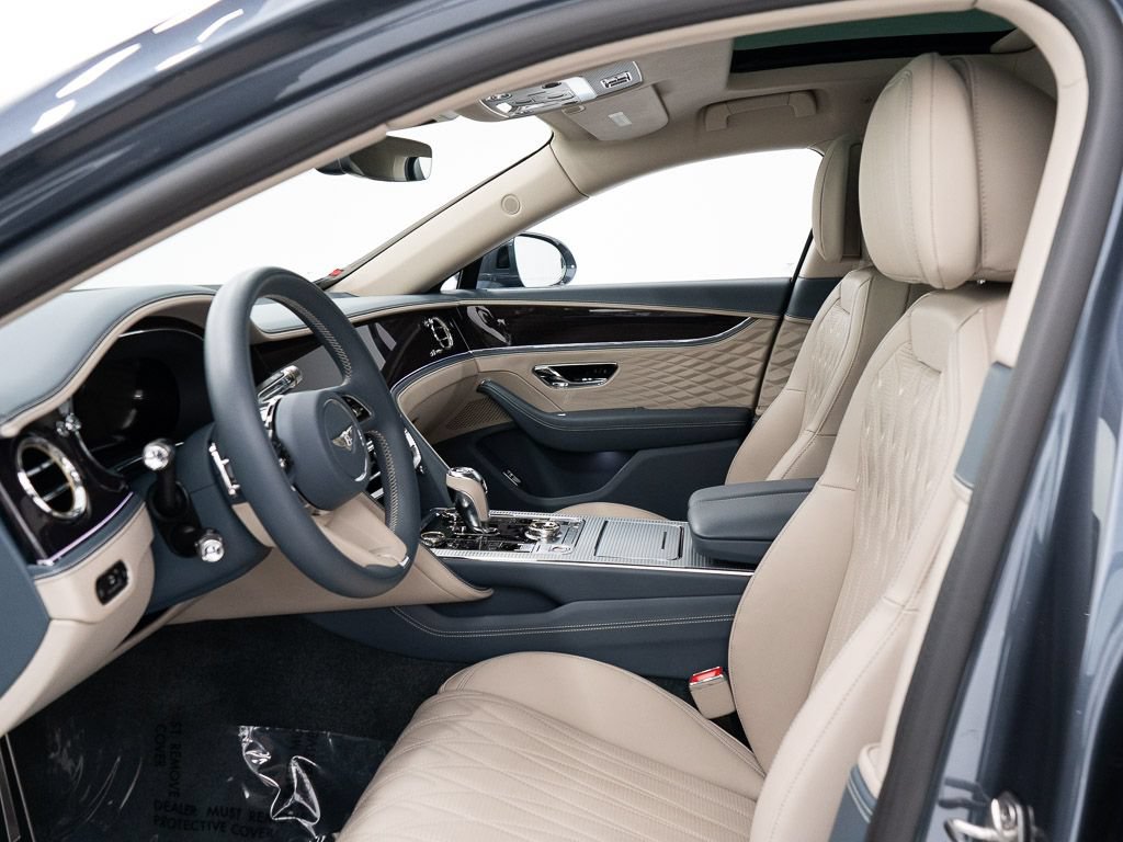 Used 2026 Bentley Flying Spur Plug-In Hybrid AWD/4WD image 15