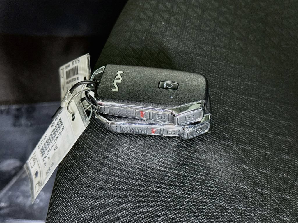 Certified 2025 Kia Soul GT-Line FWD image 32