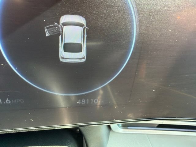 Used 2025 Hyundai Elantra Limited FWD image 13