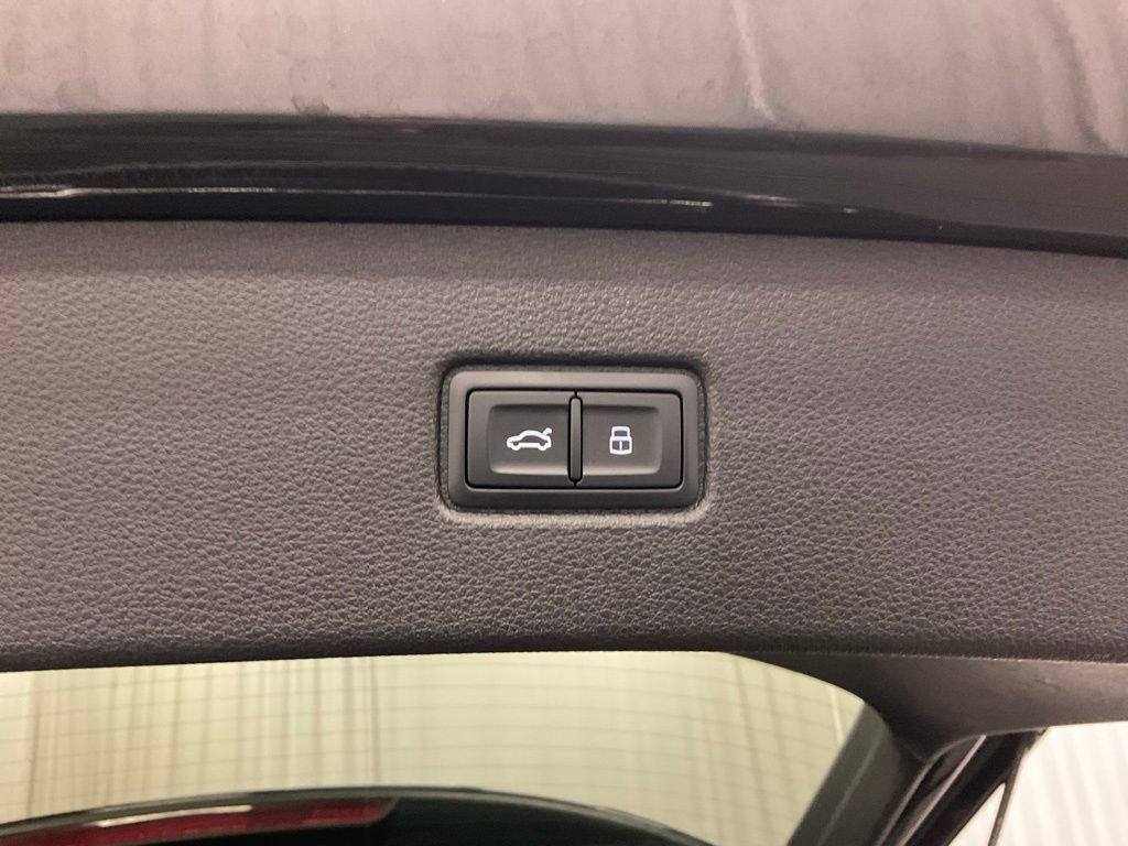Used 2025 Audi Q7 3.0T Premium Plus image 39