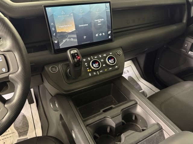 Used 2025 Land Rover Defender 130 Outbound AWD/4WD image 40