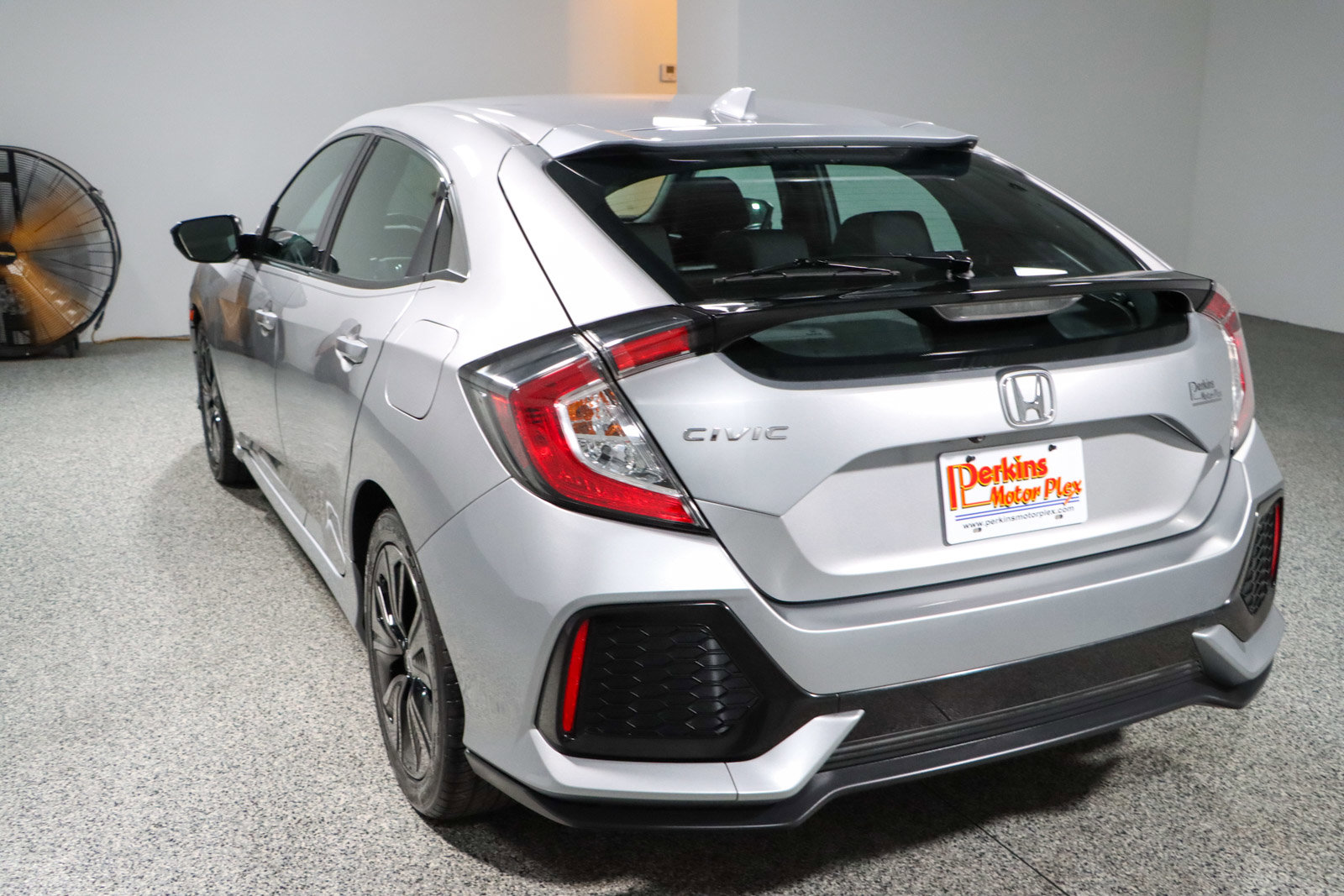 Used 2018 Honda Civic EX image 9