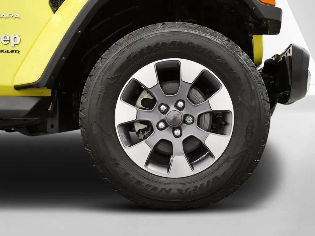 Used 2023 Jeep Wrangler Sahara w/ LED Lighting Group image 11