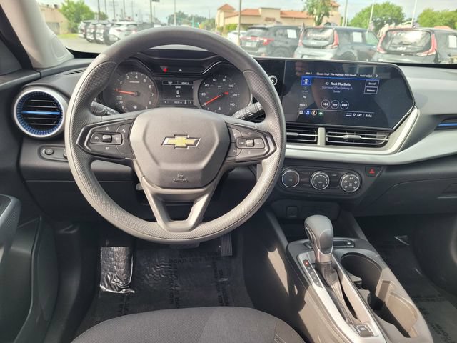 Used 2024 Chevrolet Trax LS FWD image 19
