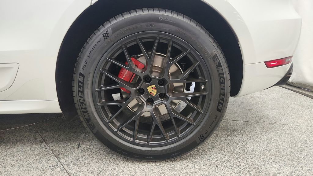 Used 2017 Porsche Macan GTS AWD/4WD image 45