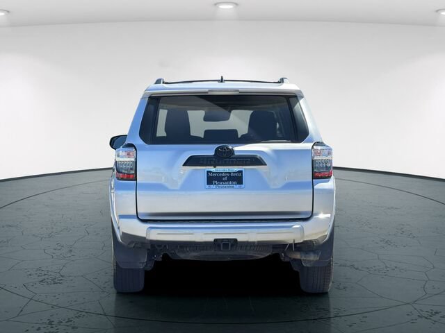 Used 2021 Toyota 4Runner TRD Off-Road Premium w/ Moonroof Package AWD/4WD image 6