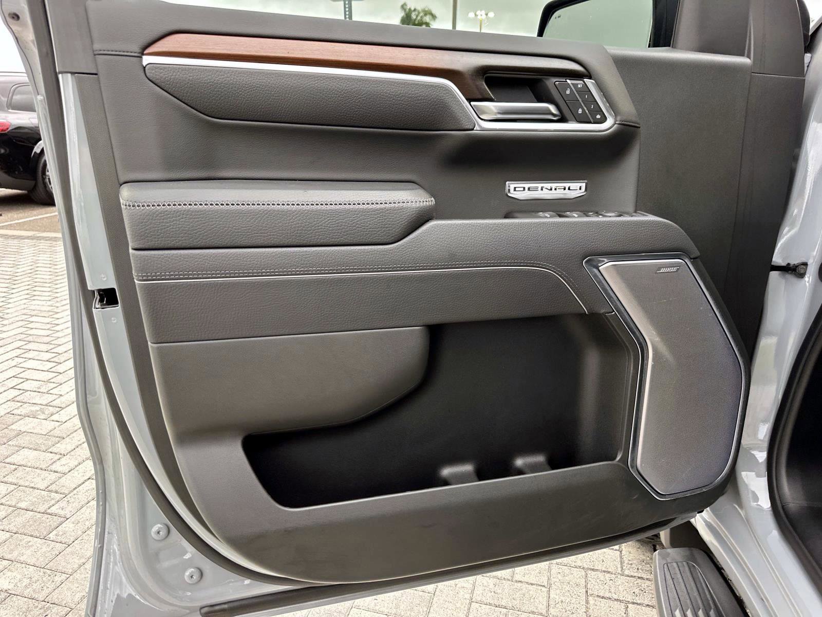 Used 2025 GMC Sierra 1500 Denali image 17