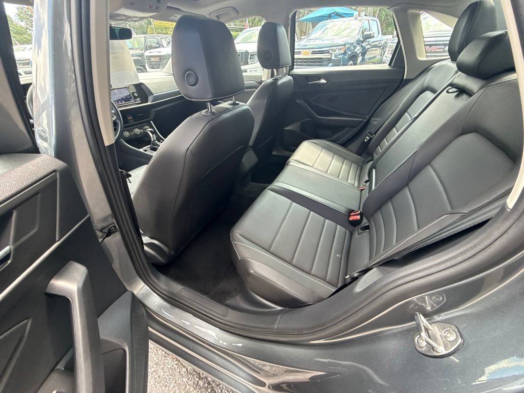 Used 2024 Volkswagen Jetta SE FWD image 13