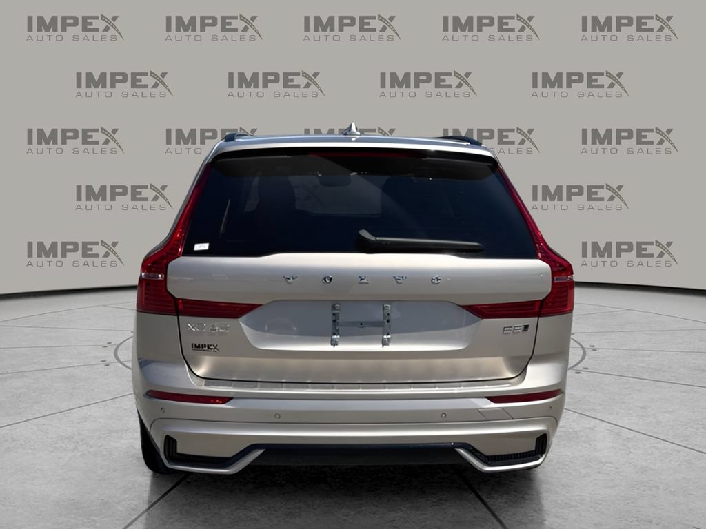 Used 2024 Volvo XC60 B5 Plus w/ Protection Package Premier AWD/4WD image 4