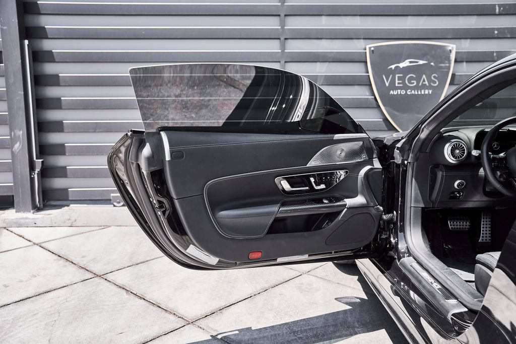 Used 2025 Mercedes-Benz AMG GT 63 image 30