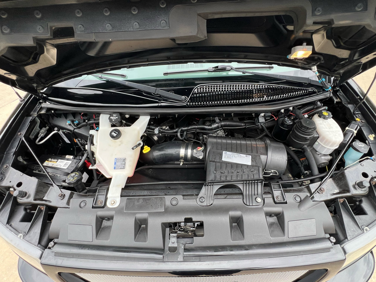 Used 2018 GMC Savana 3500 image 23