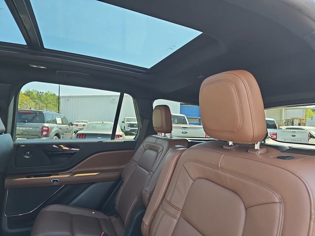 Used 2023 Lincoln Aviator Reserve image 17