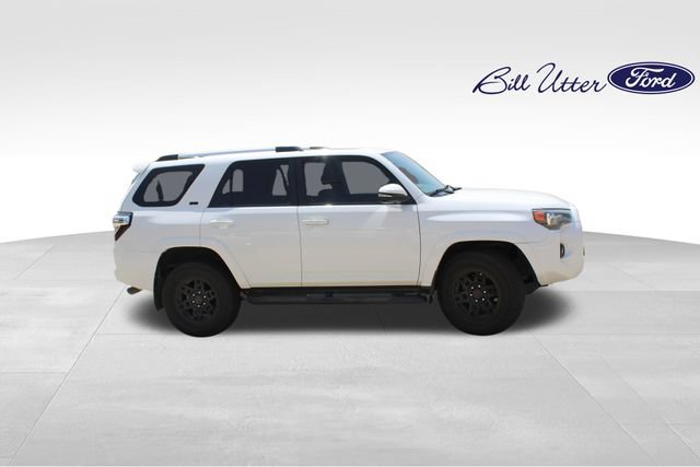 Used 2021 Toyota 4Runner SR5 Premium w/ Moonroof Package RWD image 4