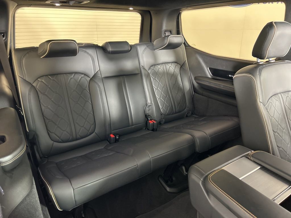 Used 2023 Jeep Grand Wagoneer Series III image 37