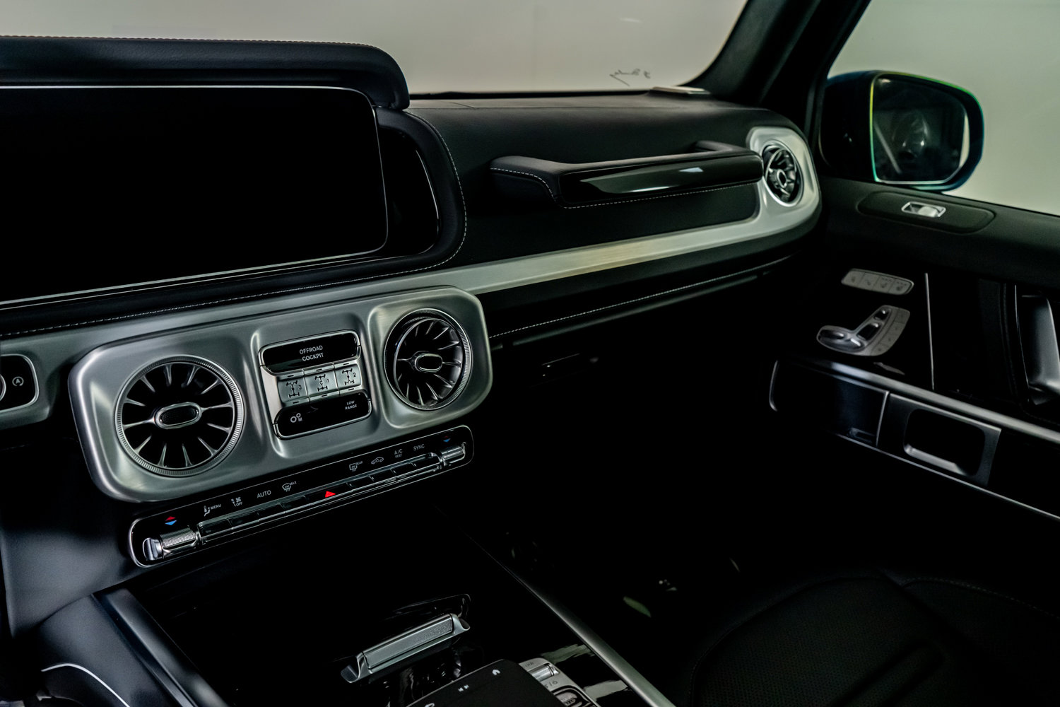 Used 2025 Mercedes-Benz G 550 image 49