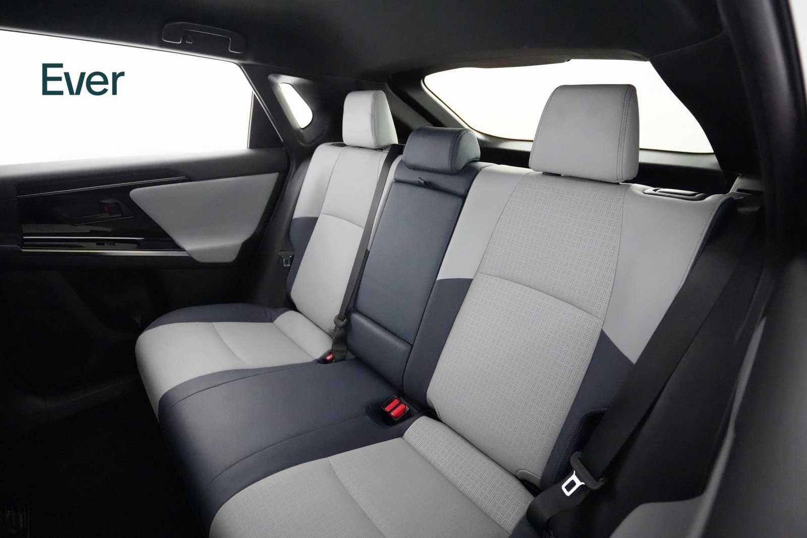 Used 2023 Subaru Solterra AWD image 10