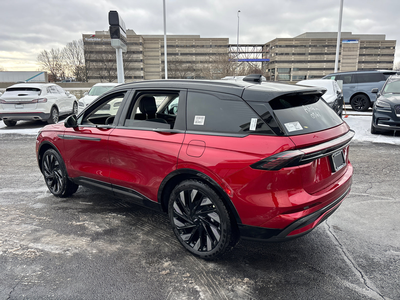 New 2026 Lincoln Nautilus Reserve w/ Jet Appearance Package image 5