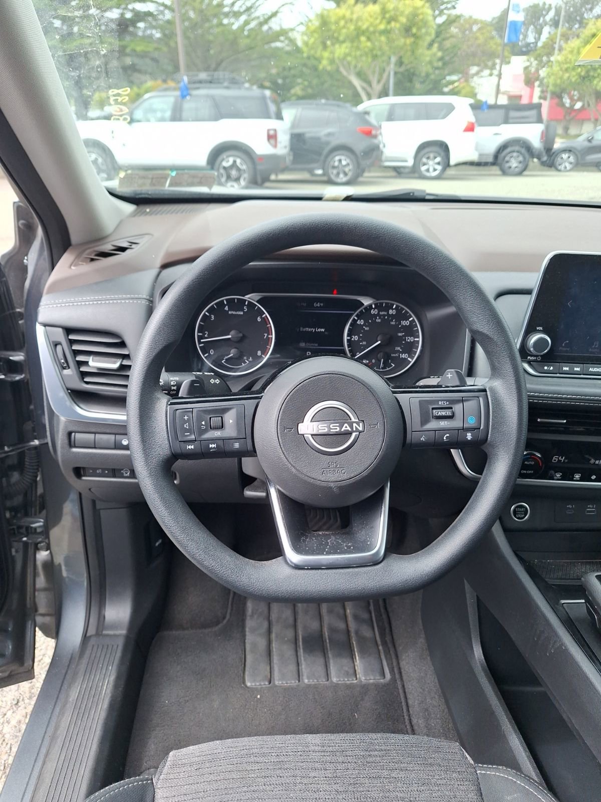 Used 2023 Nissan Rogue SV image 12