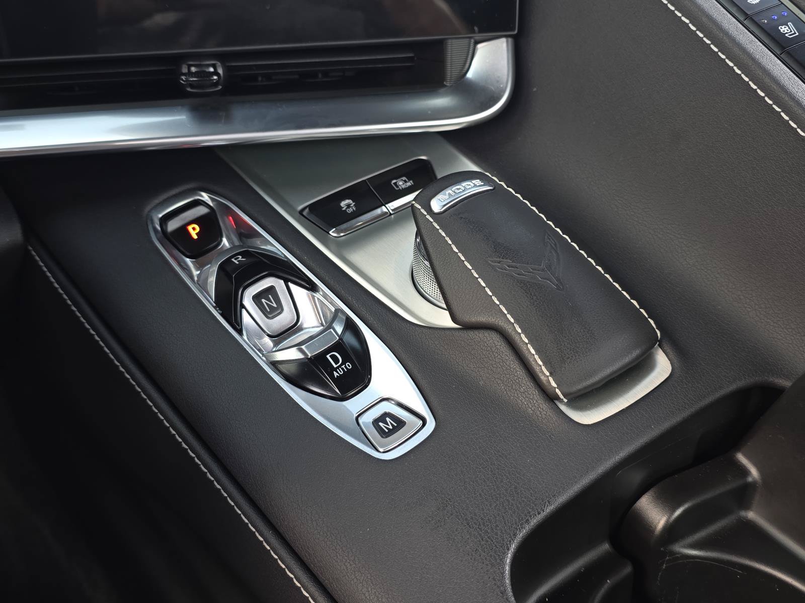 Used 2025 Chevrolet Corvette Stingray Preferred Conv w/ Z51 Performance Package RWD image 19