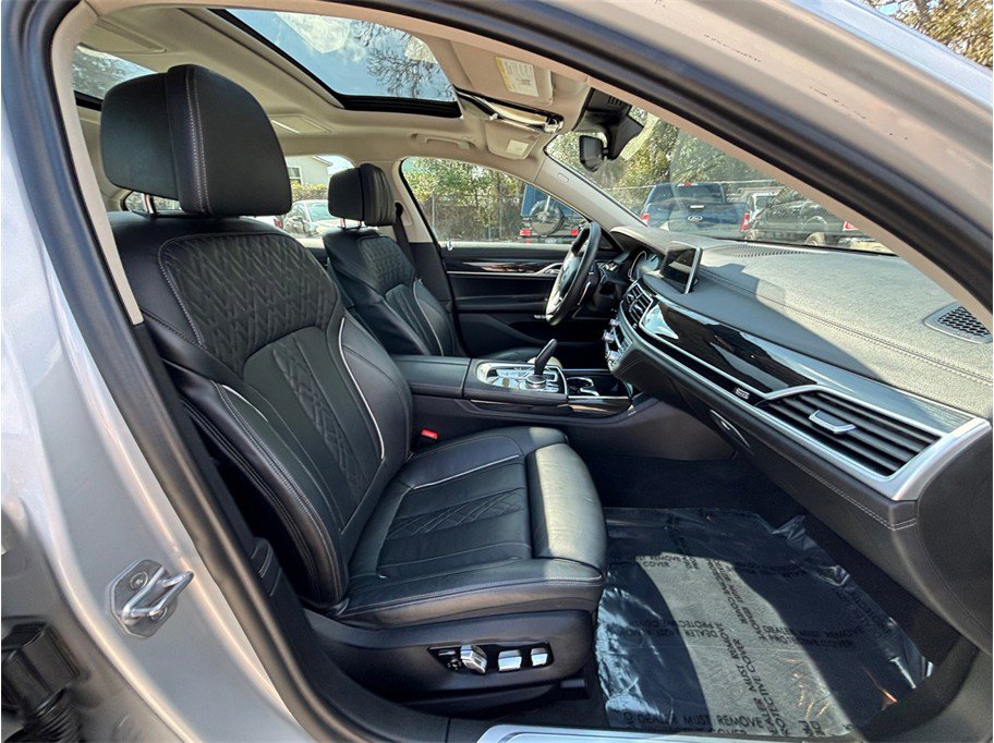 Used 2018 BMW 750i 750i Sedan 4D image 48