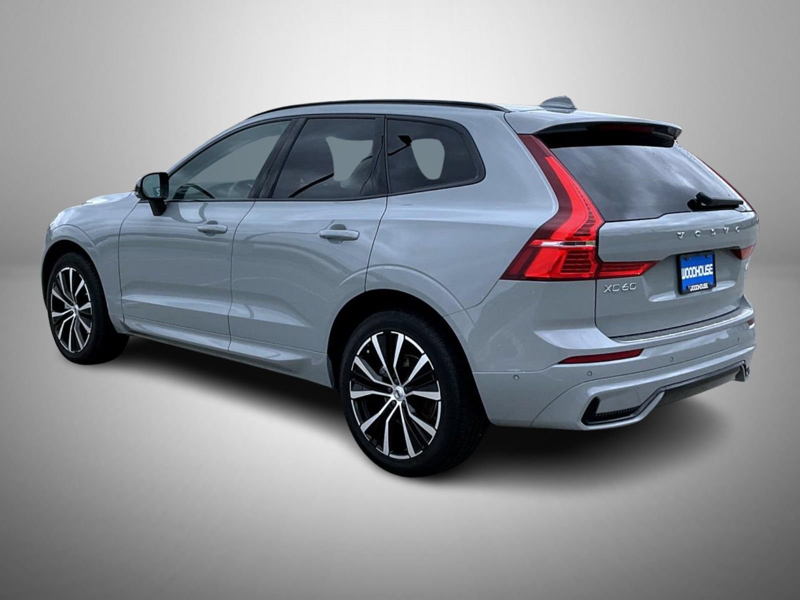 Used 2024 Volvo XC60 B5 Plus w/ Protection Package Premier AWD/4WD image 7