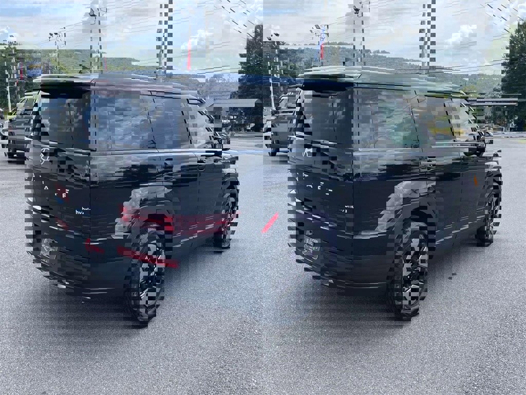 New 2026 Hyundai Santa Fe SE image 3