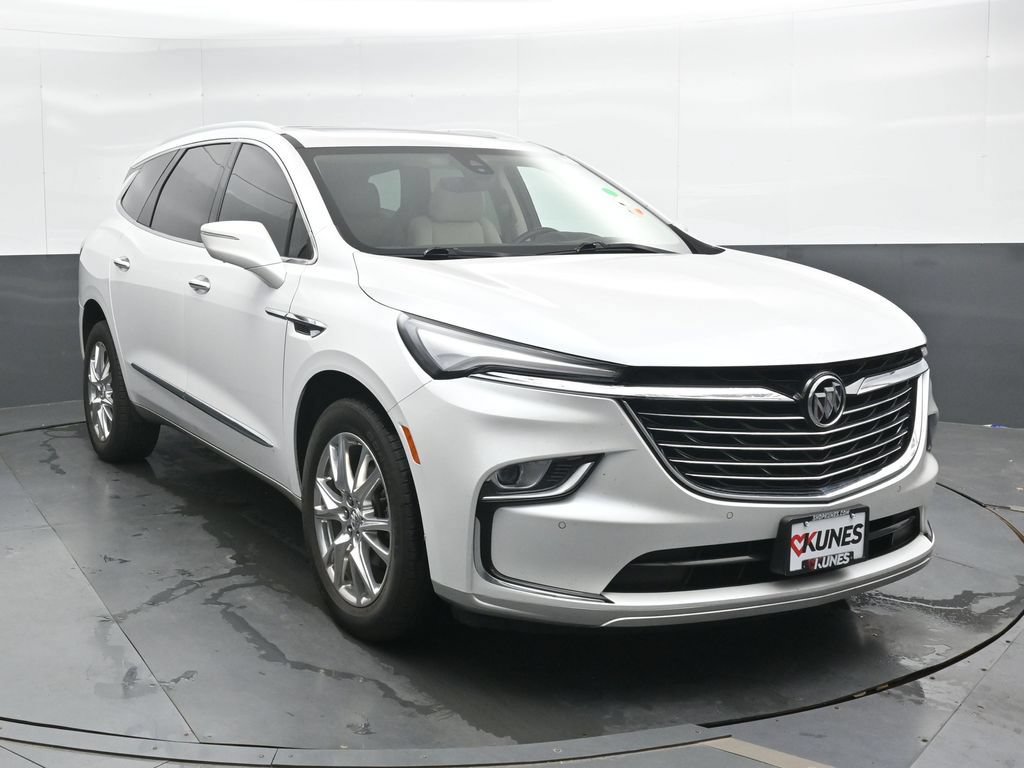 Used 2023 Buick Enclave Premium w/ Experience Buick Package AWD/4WD image 4