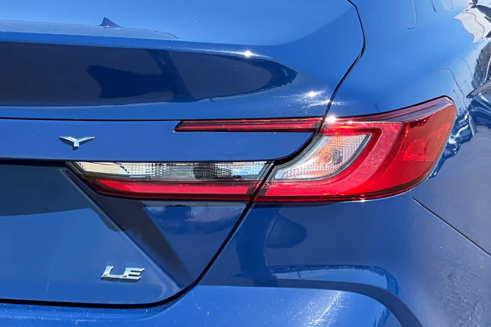 Used 2025 Toyota Camry LE FWD image 31