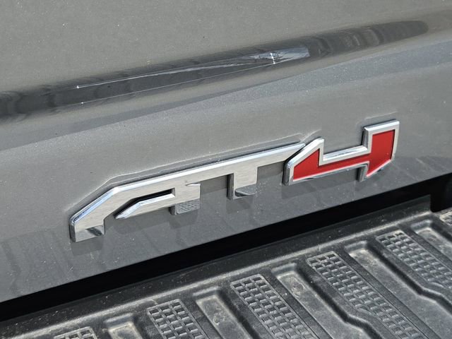 Used 2024 GMC Sierra 2500 AT4 w/ Technology Package AWD/4WD image 12