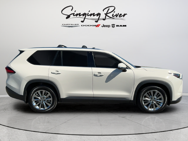 Used 2024 Toyota Grand Highlander AWD image 8