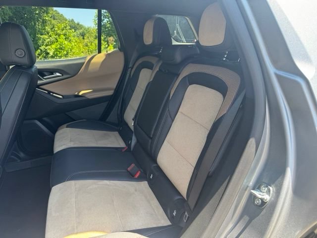 New 2026 Chevrolet Equinox ACTIV w/ Safety and Technology Package AWD/4WD image 20