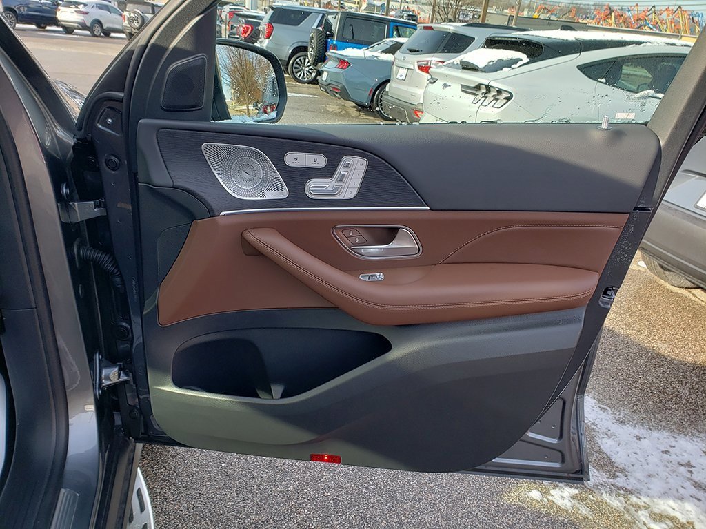 Used 2025 Mercedes-Benz GLE 450e 4MATIC image 19