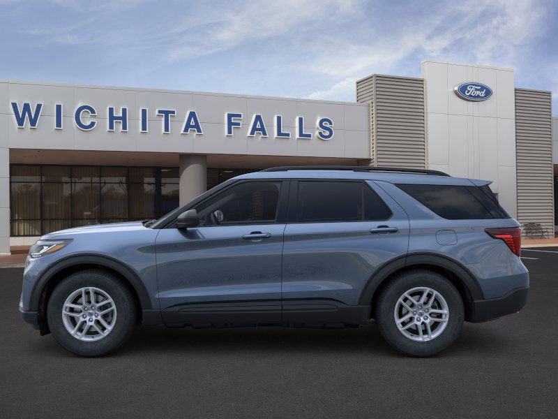 New 2026 Ford Explorer Active RWD image 3