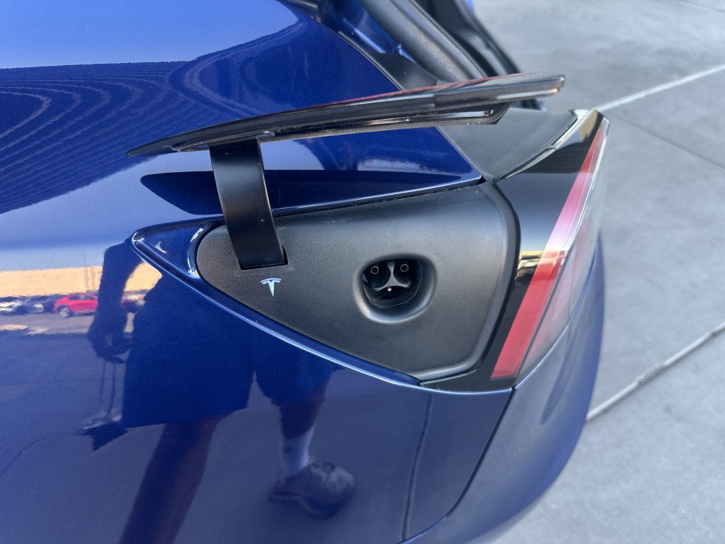 Used 2023 Tesla Model 3 Standard Range image 38