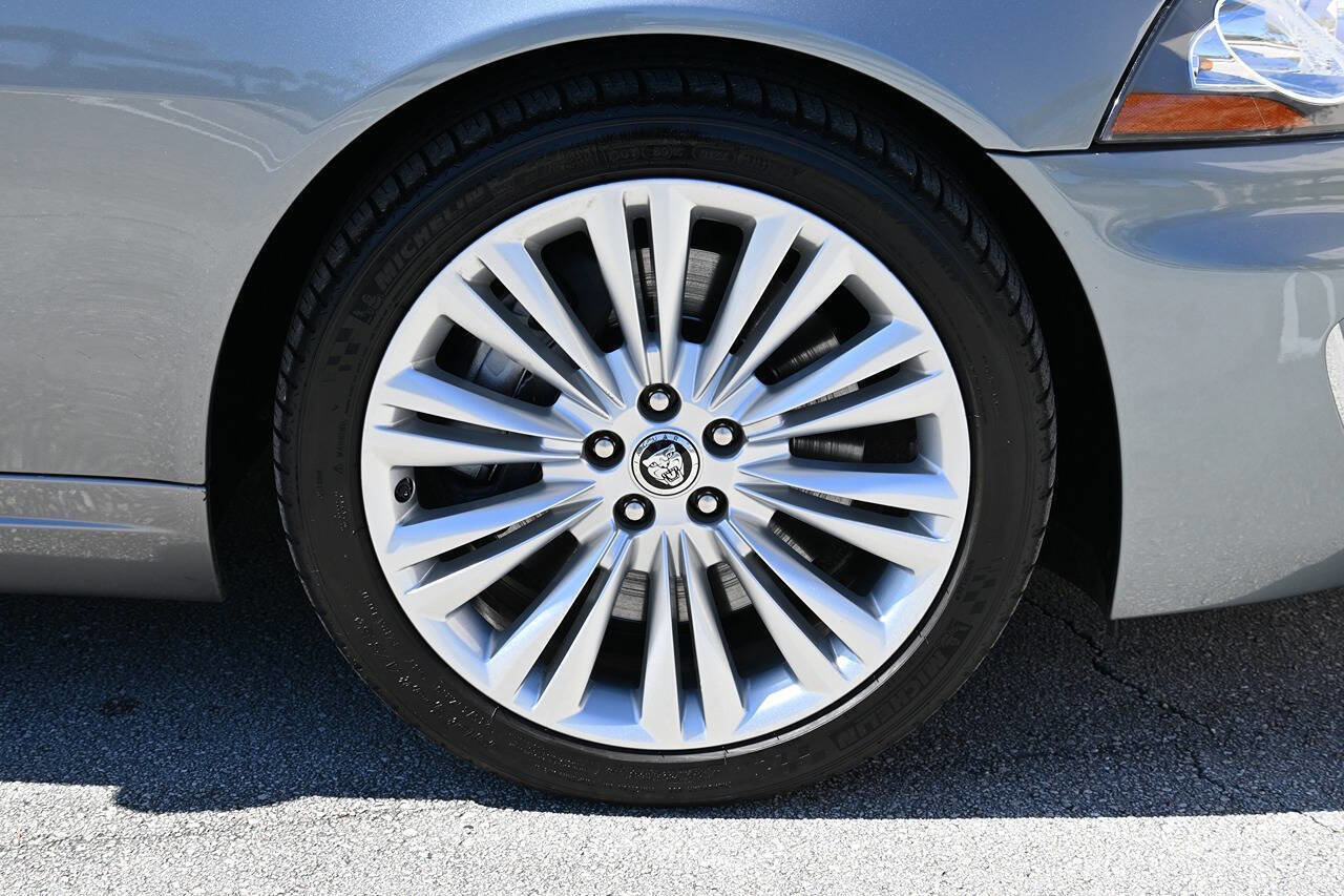 Used 2010 Jaguar XK Convertible image 33
