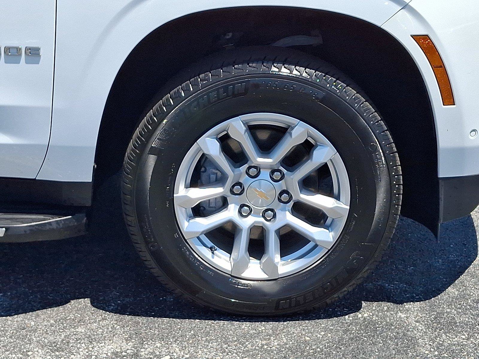 Used 2025 Chevrolet Tahoe LS AWD/4WD image 8