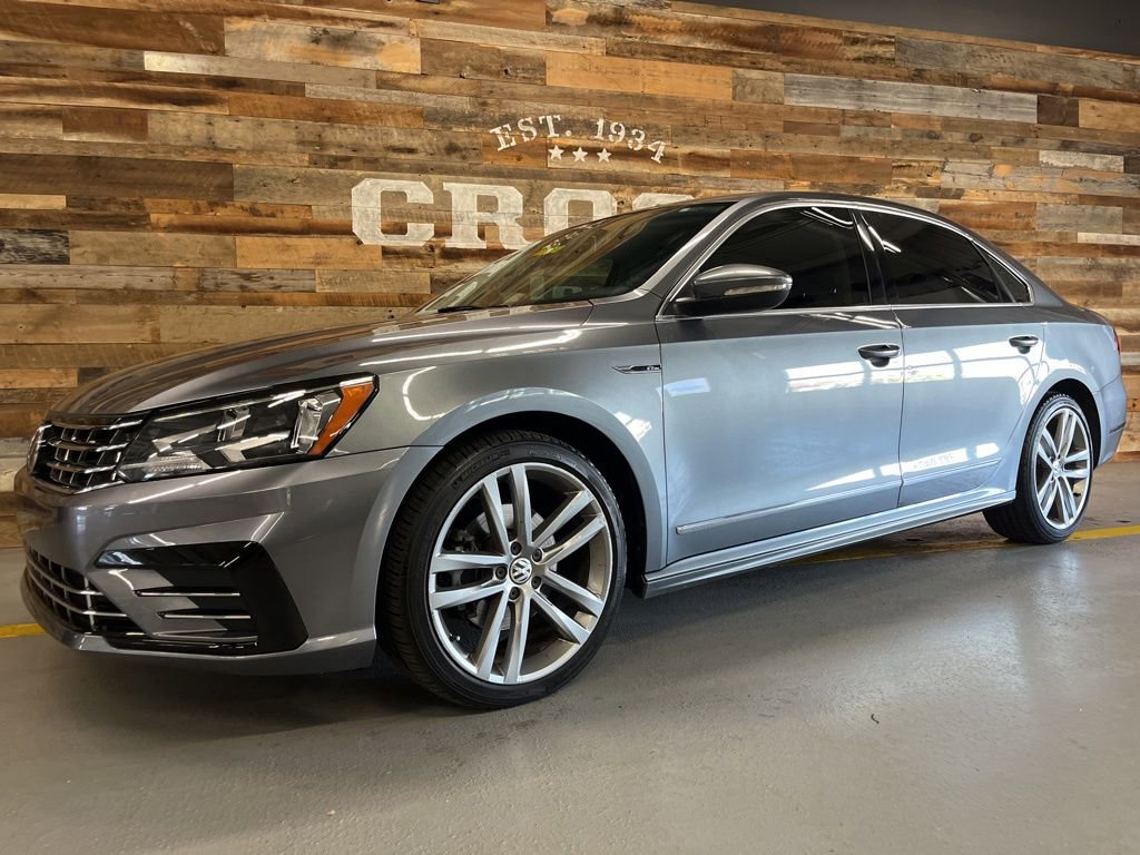 Used 2017 Volkswagen Passat 1.8T R-Line image 13