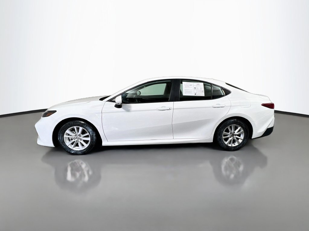 Used 2025 Toyota Camry LE FWD image 6