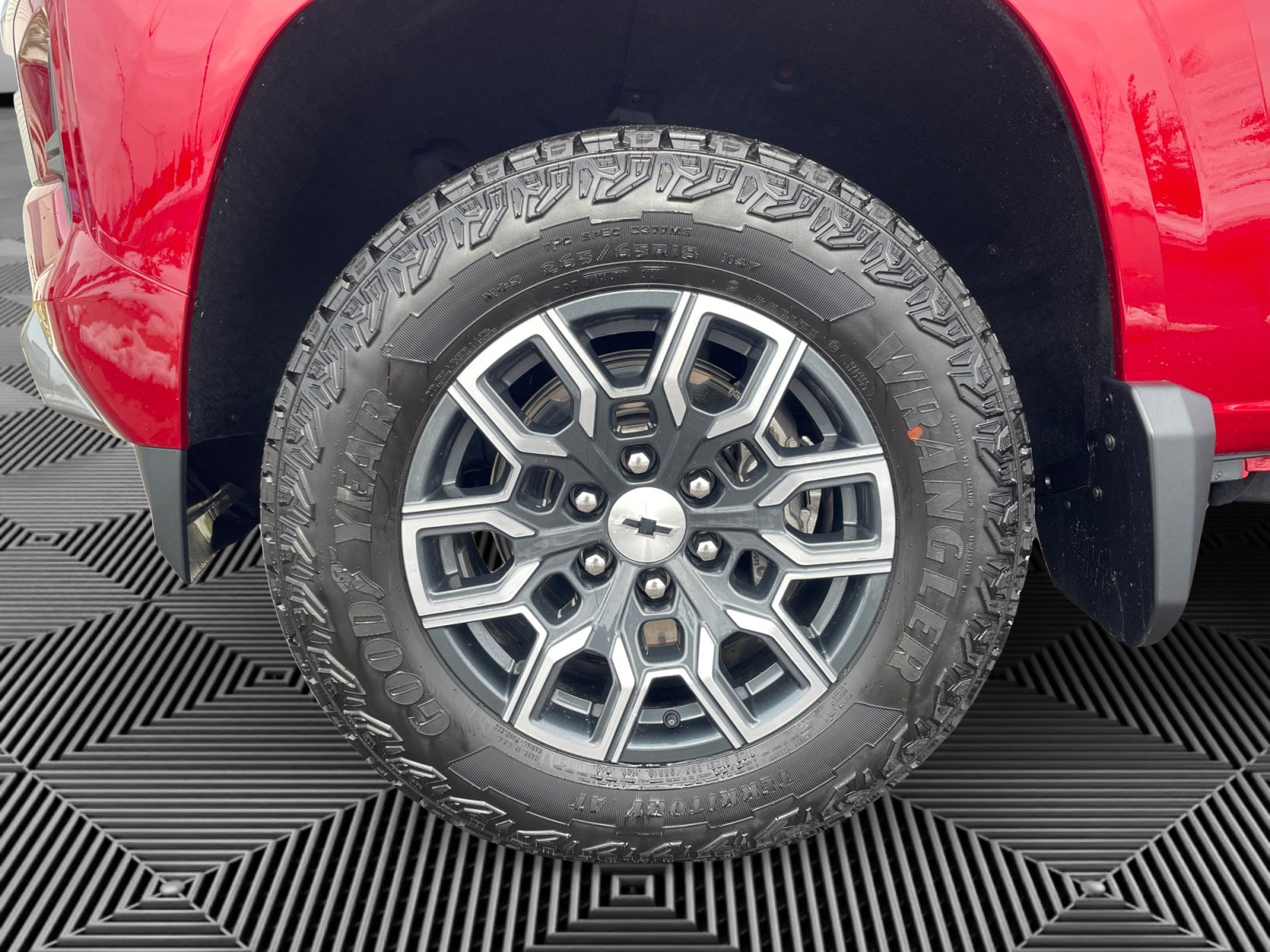 Used 2024 Chevrolet Colorado Z71 image 17