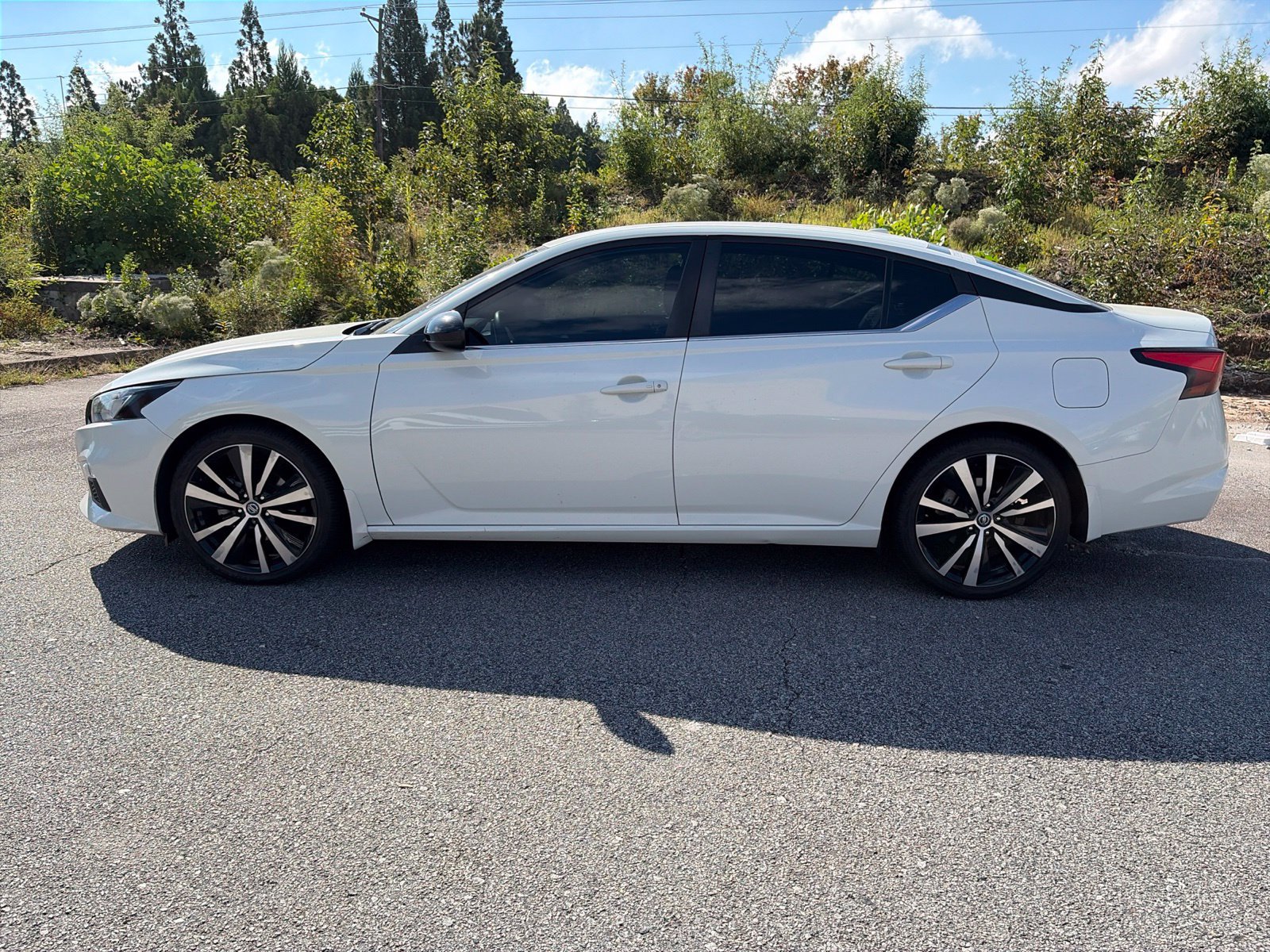 Used 2021 Nissan Altima 2.5 SR FWD image 3