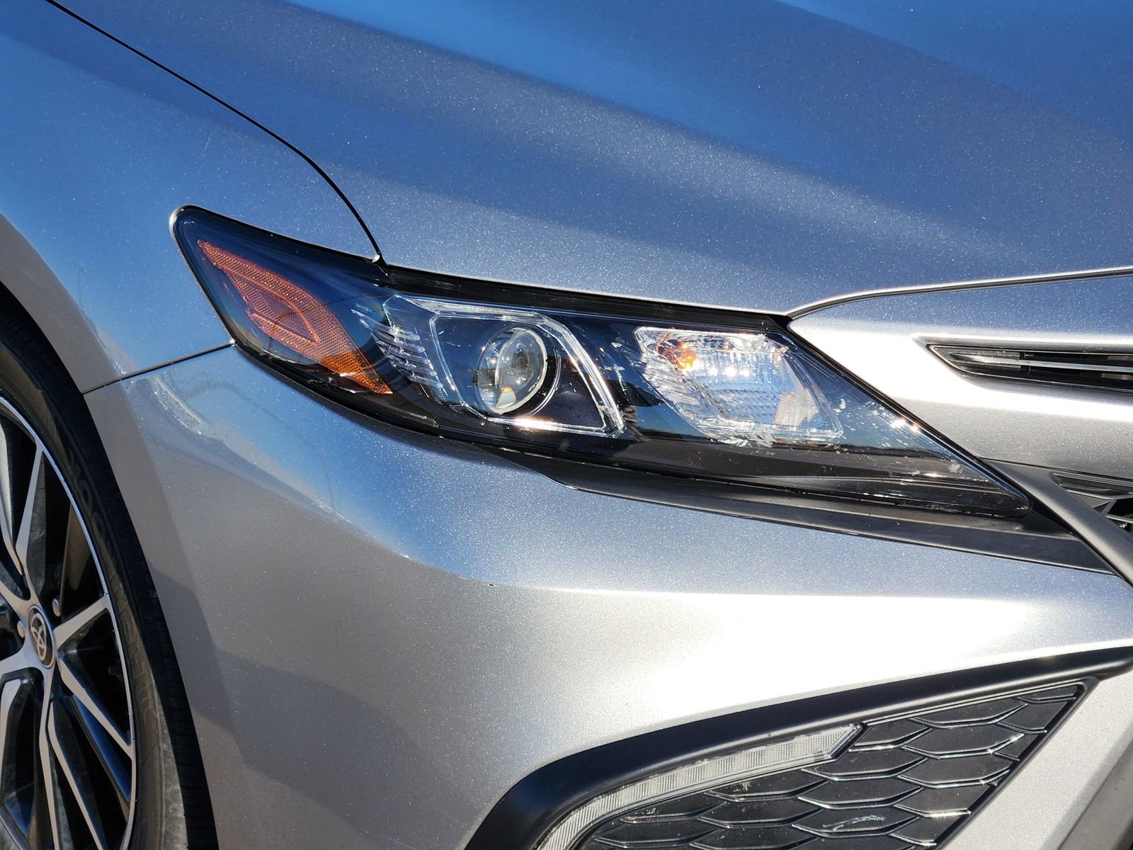 Used 2023 Toyota Camry SE image 10