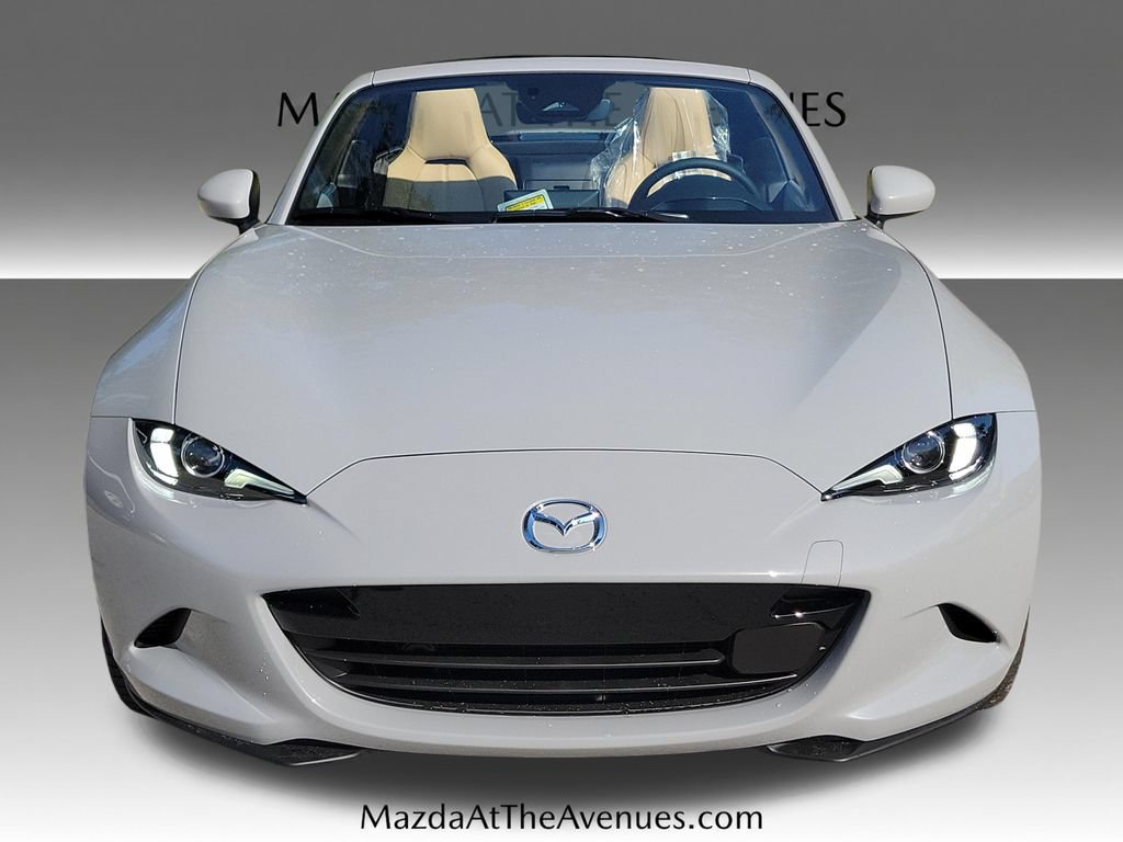 New 2026 MAZDA MX-5 Miata RF Grand Touring RWD image 9