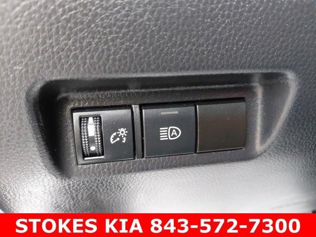Used 2021 Toyota RAV4 XLE FWD image 18