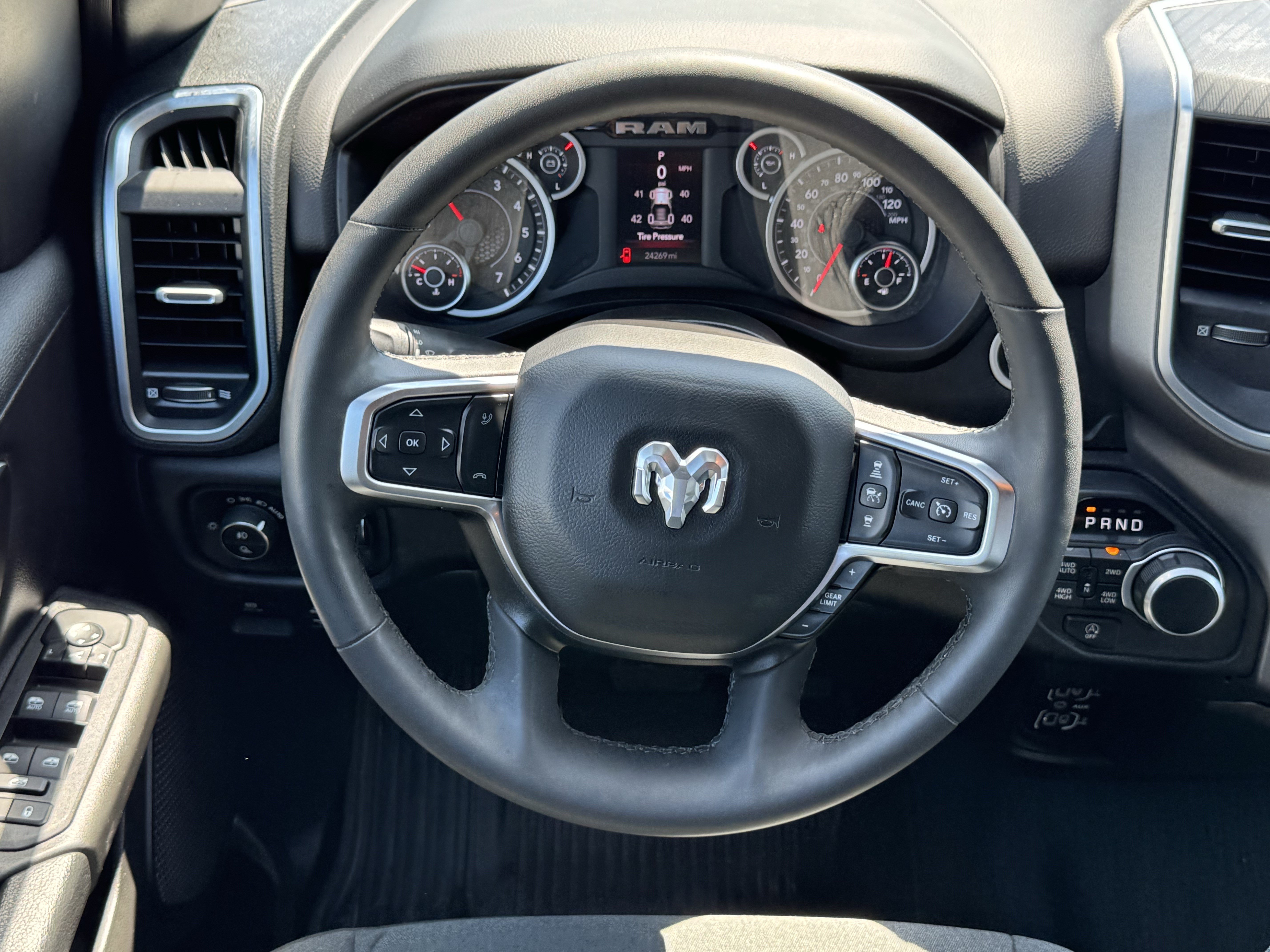 Used 2025 RAM 1500 Big Horn AWD/4WD image 16