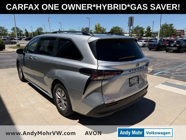 Used 2025 Toyota Sienna XLE FWD image 4