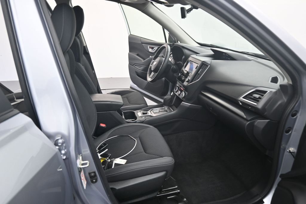 Used 2020 Subaru Forester Premium AWD/4WD image 22